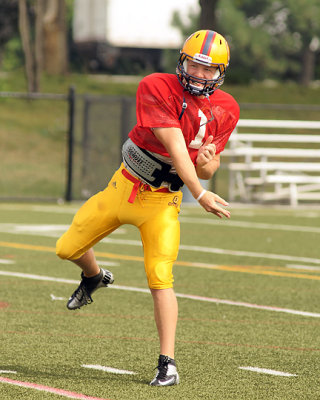 Queen's Football Practice 05189 copy.jpg