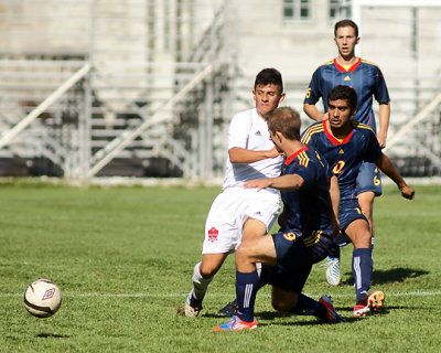 Queen's vs Royal Military College 07951 copy.jpg