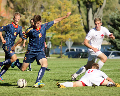 Queen's vs Royal Military College 08085 copy.jpg