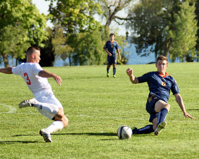 Queen's vs Royal Military College 08263 copy.jpg