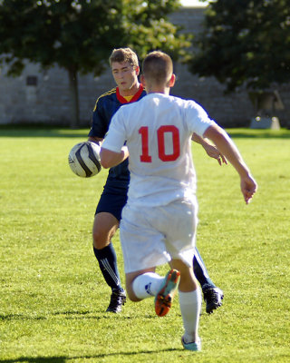 Queen's vs Royal Military College 08266 copy.jpg