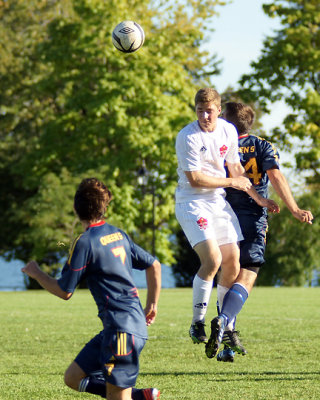 Queen's vs Royal Military College 08406 copy.jpg