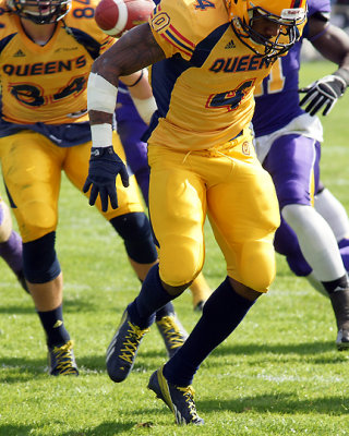 Queens vs Laurier 00577 copy.jpg