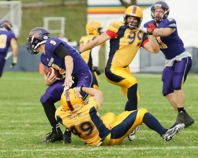 Queen's vs Laurier 01054 copy.jpg