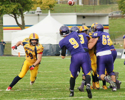 Queen`s vs Laurier 01058 copy.jpg