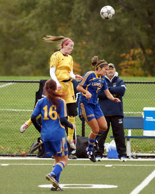 Queen's vs Laurentian 03004 copy.jpg