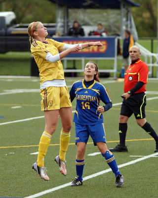 Queen's vs Laurentian 03012 copy.jpg