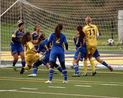 Queen's vs Laurentian 03028 copy.jpg