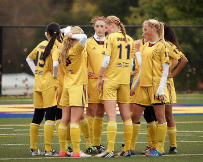 Queen's vs Laurentian 00892 copy.jpg