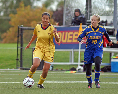 Queen's vs Laurentian 03169 copy.jpg