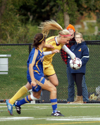 Queen's vs Laurentian 03206 copy.jpg