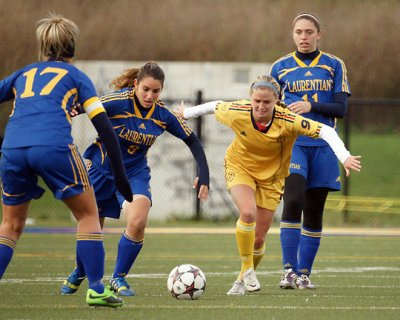 Queen's vs Laurentian 00941 copy.jpg