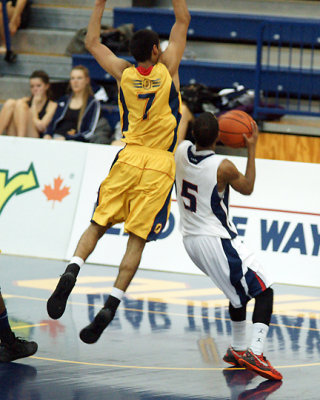 Queen's vs Brock 06792 copy.jpg