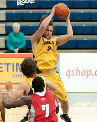 Queen's vs Algoma 01306 copy.jpg