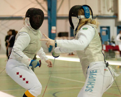 Queen's W-Fencing 02481 copy.jpg