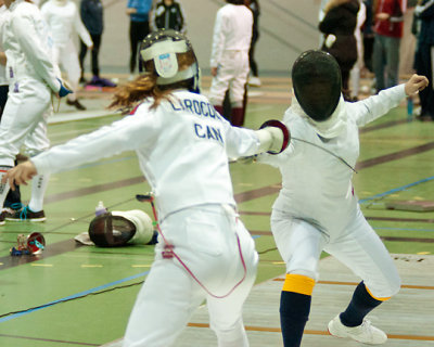 Queen's W-Fencing 02582 copy.jpg