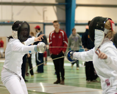 Queen's W-Fencing 02602 copy.jpg