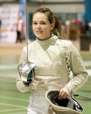 Queen's W-Fencing 02721 copy.jpg