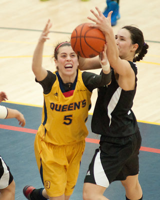 Queen's vs Carleton W-Basketball 03-01-14