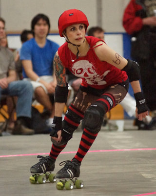 Roller Derby Rogue Warriors vs The Skateful Dead 01960 copy.jpg