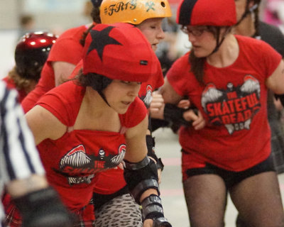 Roller Derby Rogue Warriors vs The Skateful Dead 02109 copy.jpg