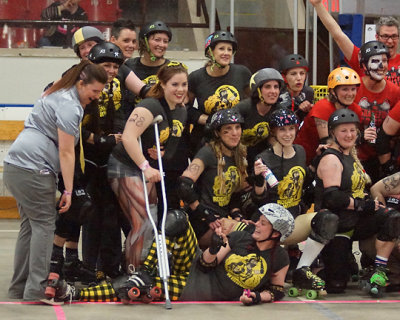 Roller Derby Rogue Warriors vs The Skateful Dead 02259 copy.jpg