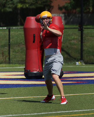 Queen's Football Practice 07556 copy.jpg