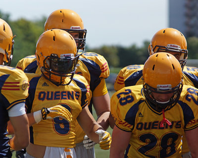 Queen's Football Practice 07620 copy.jpg