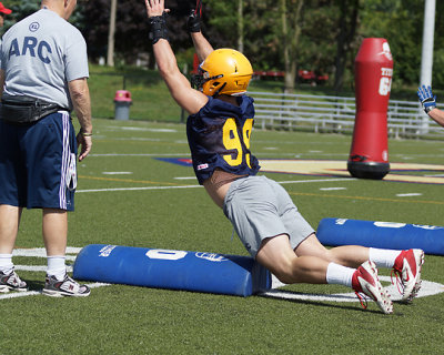 Queen's Football Practice 07738 copy.jpg