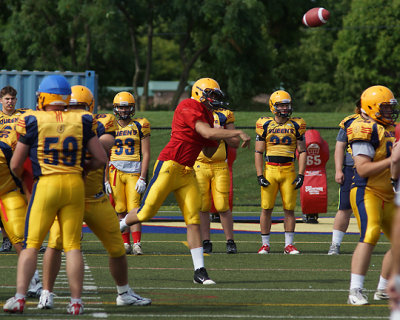 Queen's Football Practice 07984 copy.jpg