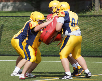 Queen's Football Practice 08053 copy.jpg