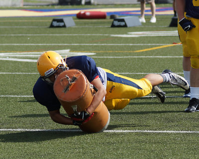 Queen's Football Practice 08180 copy.jpg