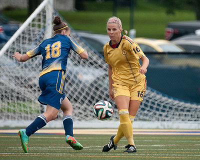 Queen's vs Laurentian 08279 copy.jpg