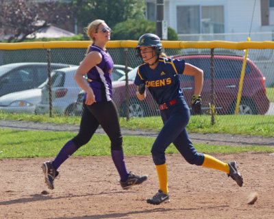 Queen's vs Laurier 06890 copy.jpg