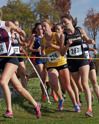 Queen's W-Cross Country Invitational 08623 copy.jpg