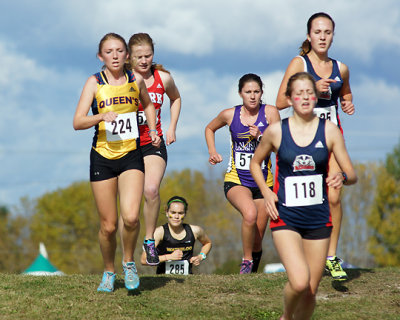 Queen's W-Cross Country Invitational 08727 copy.jpg