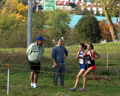 Queen's W-Cross Country Invitational 08734 copy.jpg