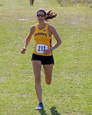 Queen's W-Cross Country Invitational 08902 copy.jpg