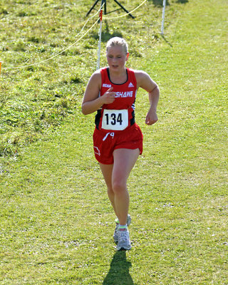 Queen's W-Cross Country Invitational 08959 copy.jpg