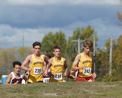 Queen's M-Cross Country Invitational 09122 copy.jpg