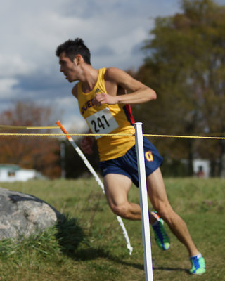 Queen's M-Cross Country Invitational 09175 copy.jpg