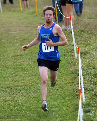 Queen's M-Cross Country Invitational 09247 copy.jpg