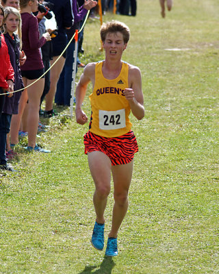 Queen's M-Cross Country Invitaitional 09280 copy.jpg