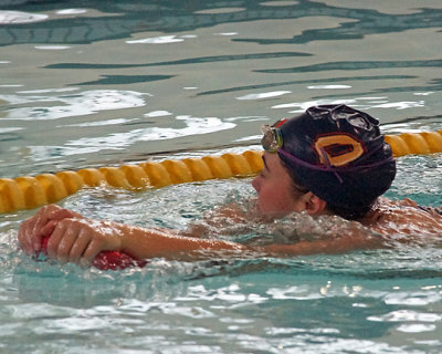 Queen's Swimming Invitational 04683 copy.jpg