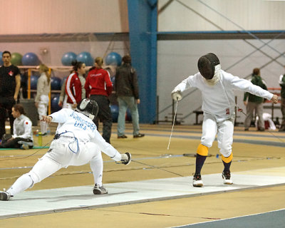 Queen's Fencing 06775 copy.jpg