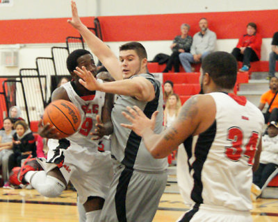 St Lawrence vs Seneca 00559 copy.jpg