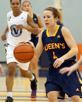 Queen's vs Laurentian 05289 copy.jpg