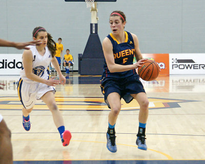 Queen's vs Laurentian 00780 copy.jpg