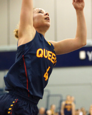 Queen's vs Laurentian 05297 copy.jpg
