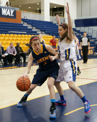 Queen's vs Laurentian 00803 copy.jpg